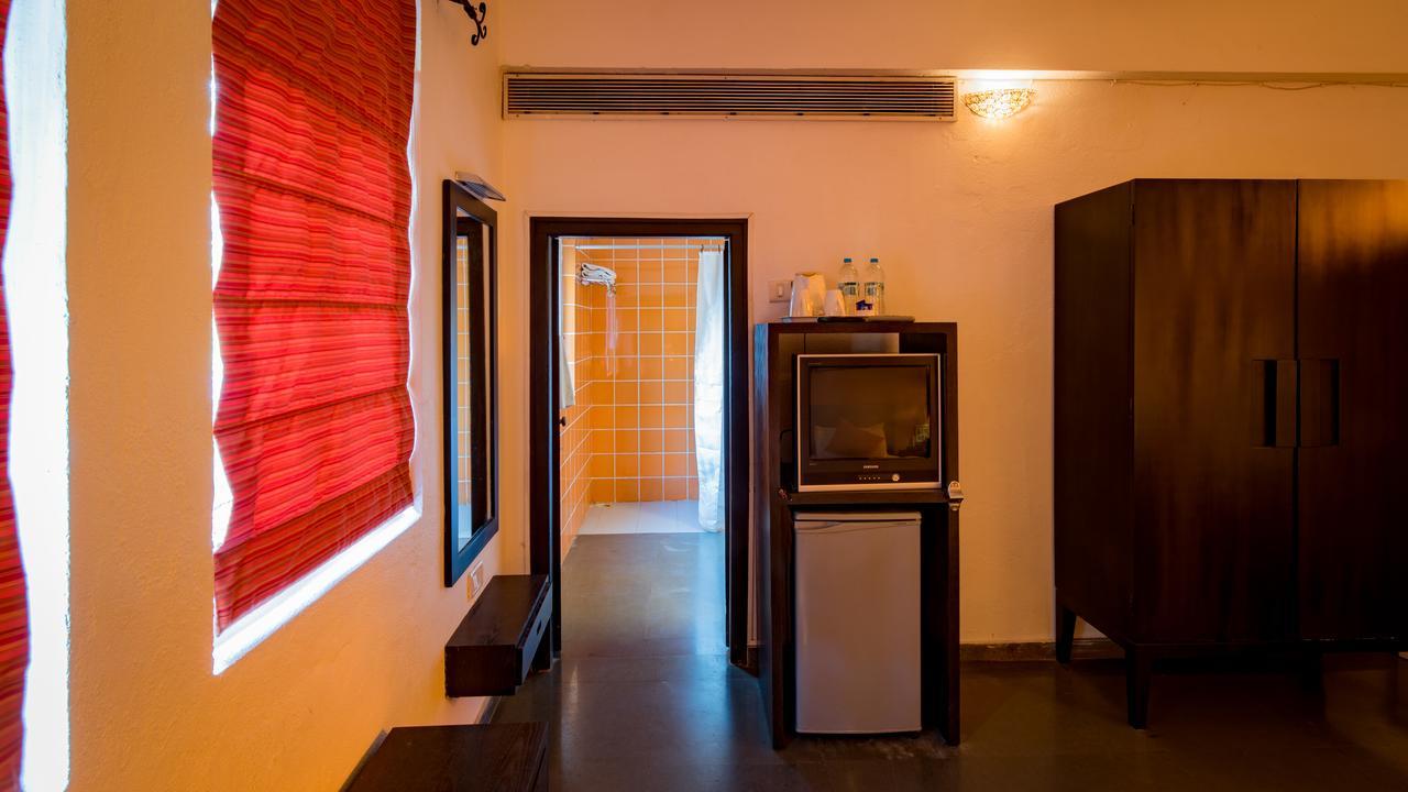 Waters Boutique Hotel By Spectrum Holiday GOA Екстериор снимка